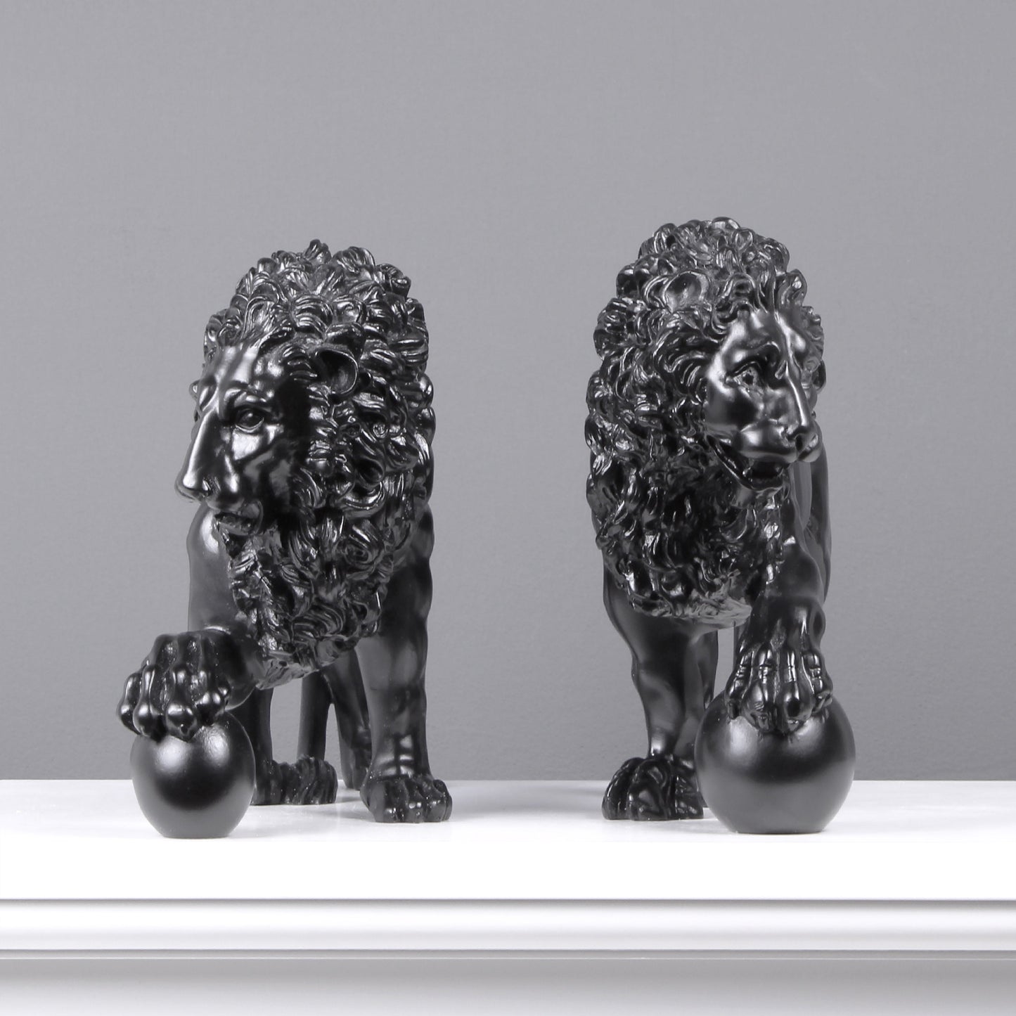 Black Medici Lions Statue in Pair