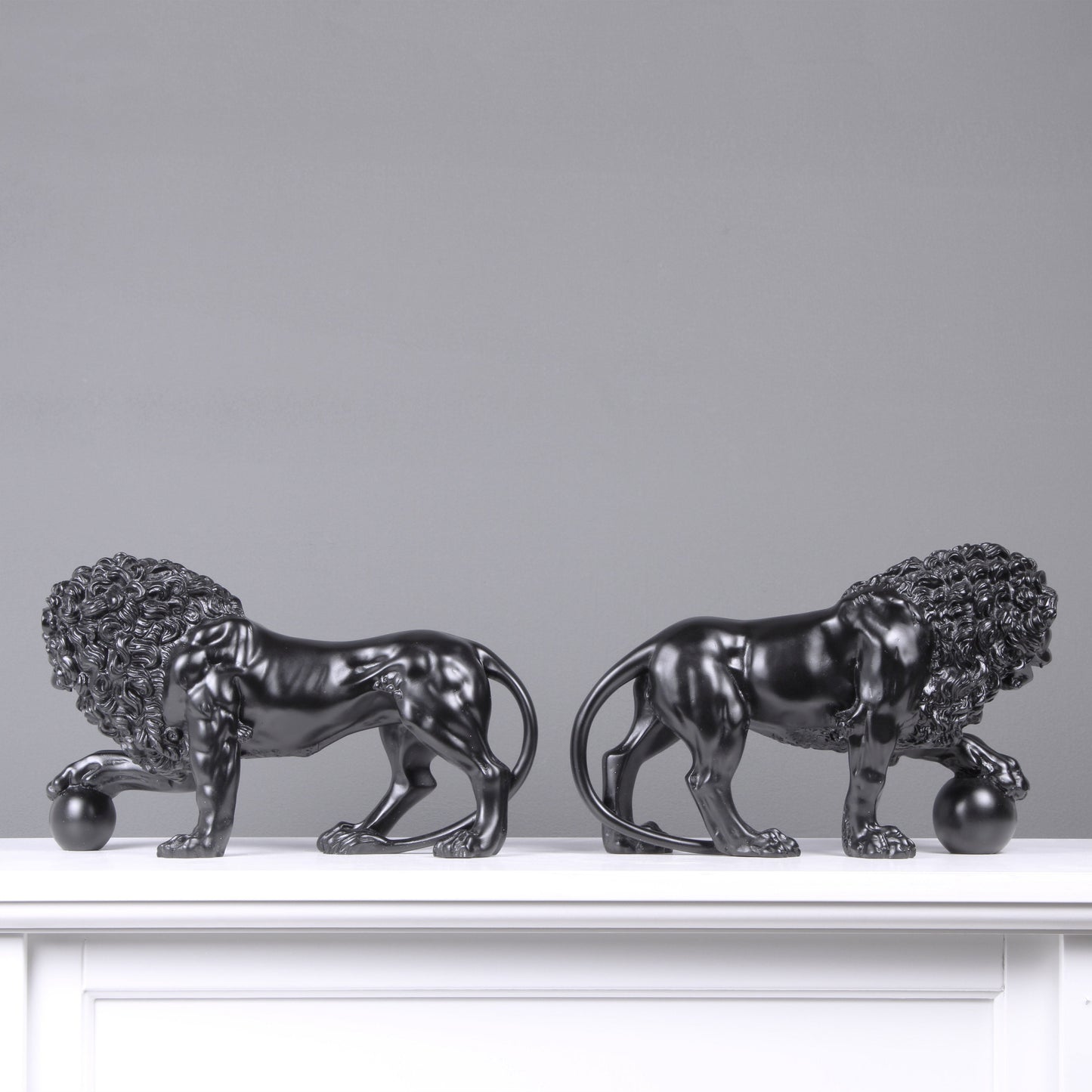 Black Medici Lions Statue in Pair