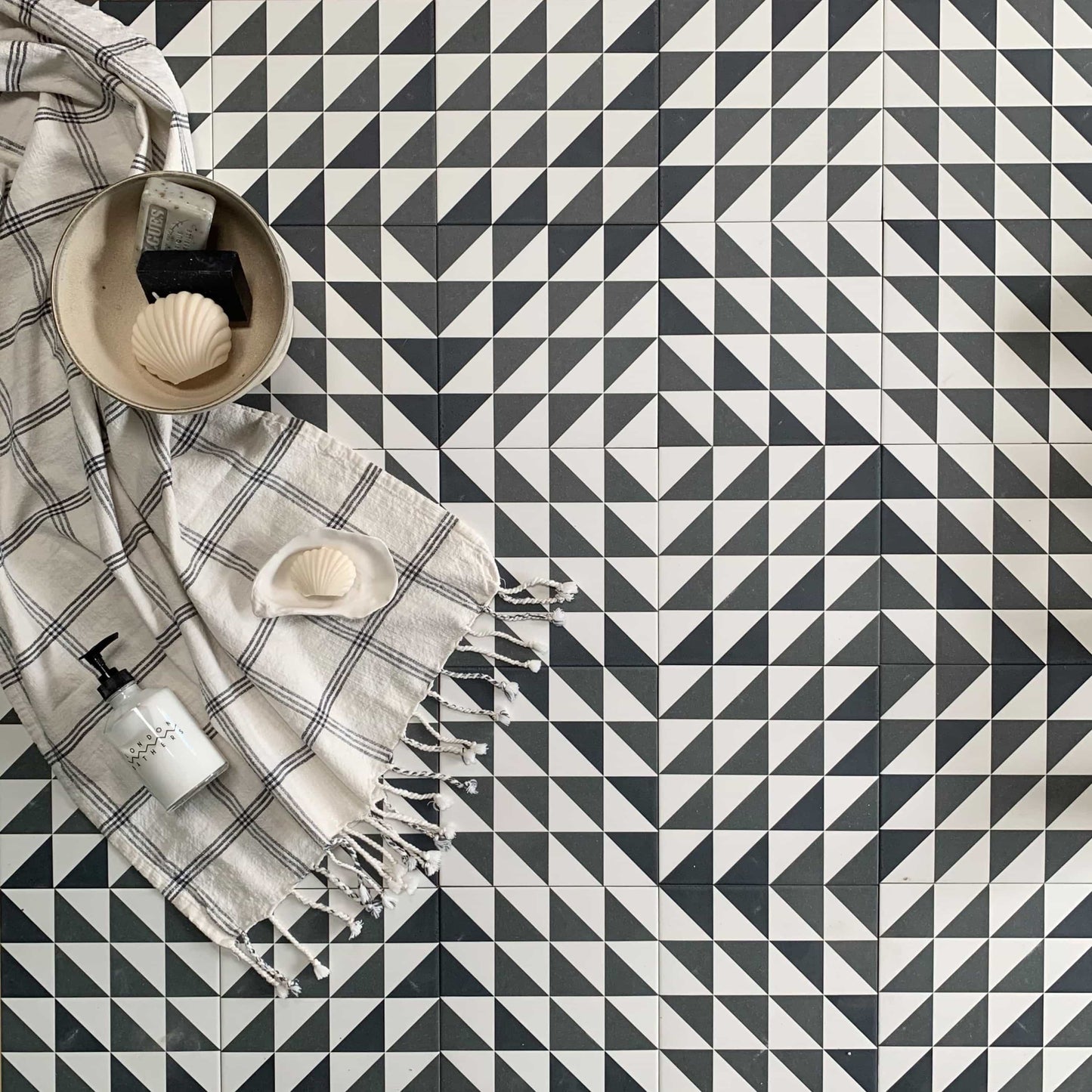 Black Majadas Porcelain Tile