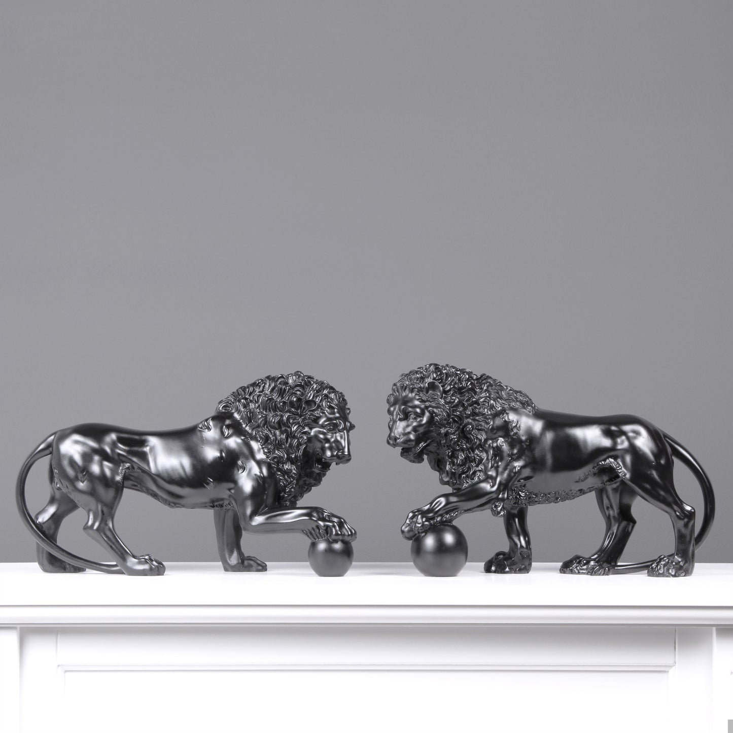 Black Medici Lions Statue in Pair