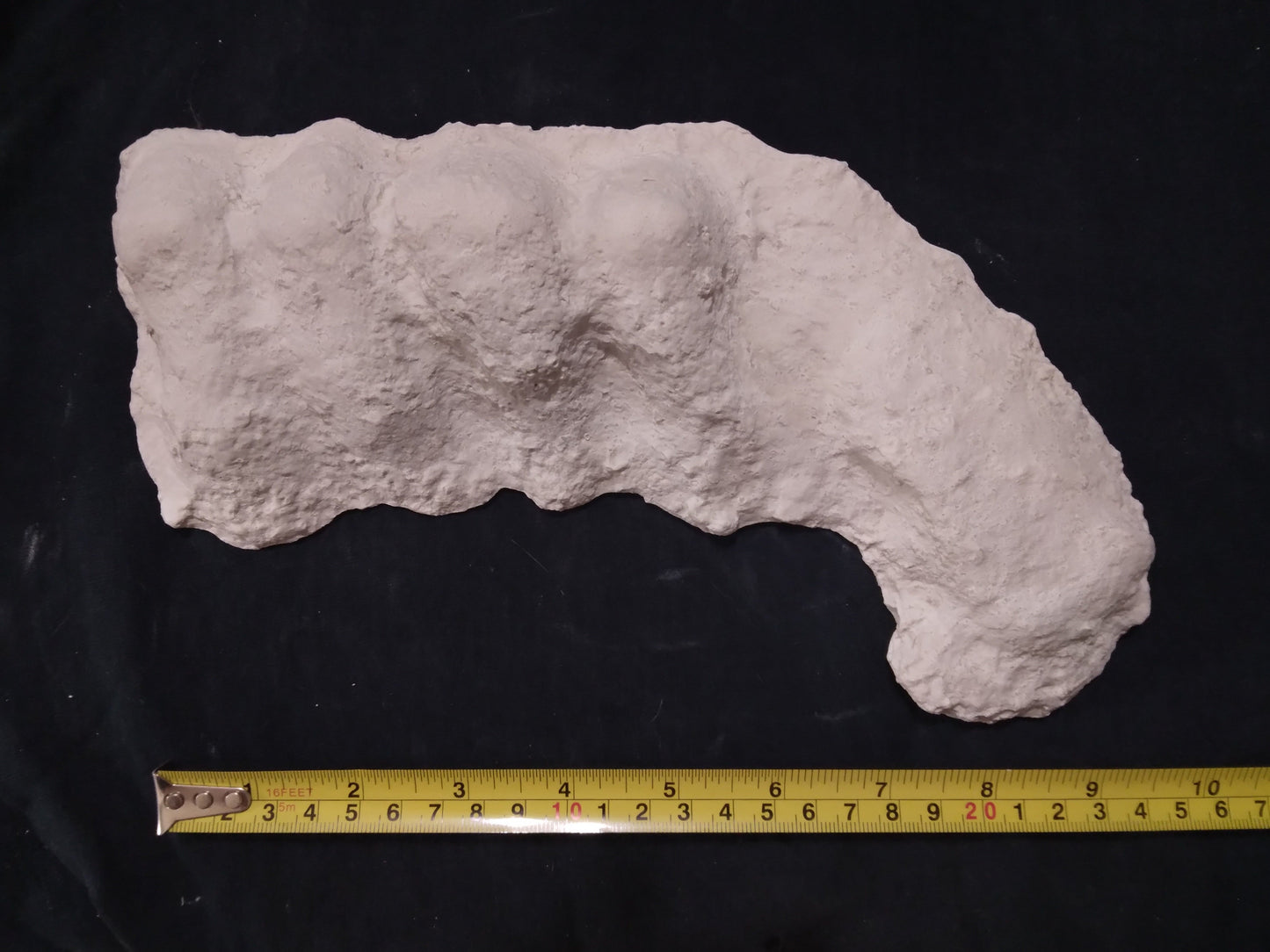 1982 Bigfoot / Sasquatch knuckle print cast replica